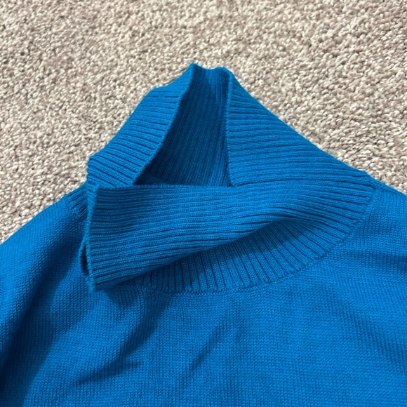 Light weight summer turtle neck - Picture 3 of 7